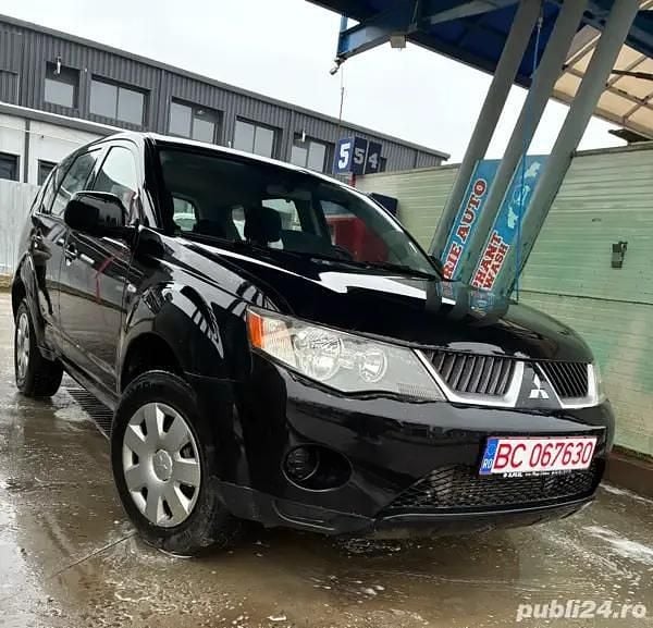 Utilizat 2009 Mitsubishi Outlander SUV | 4.000 EUR (Preț bun) - Imagine 1/4