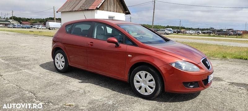 Rosu Utilizat 2007 Seat Leon Sport Hatchback | 2.800 EUR (Preț OK) - Imagine 1/4