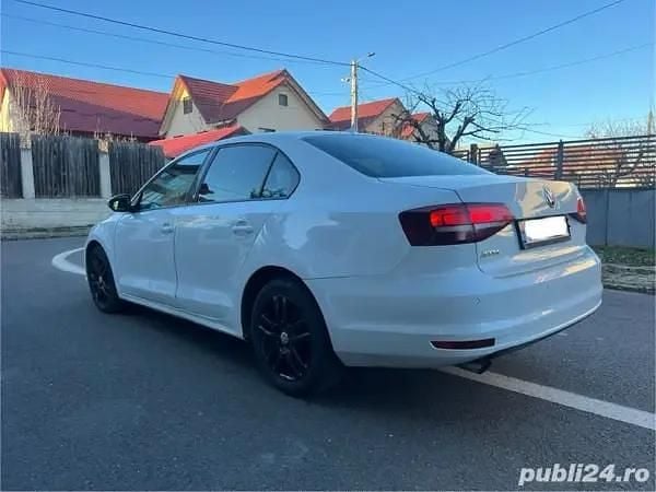 Second-hand VW Jetta 105 CP (77 kW) 2018 Alb Berlinǎ