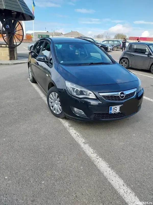 Second-hand Opel Astra Sport 125 CP (91 kW) 2012 Break
