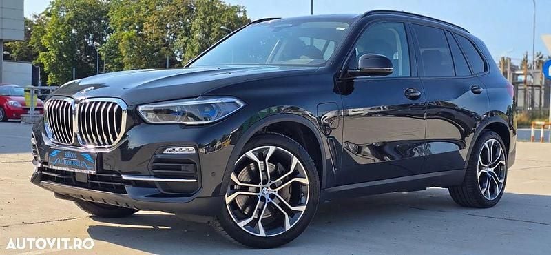 Negru Utilizat 2021 BMW X5 SUV | 49.973 EUR (Preț bun) - Imagine 1/4