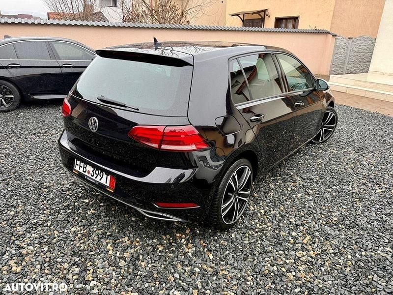 Second-hand VW Golf VII Join 125 CP (91 kW) 2018 Culoarenegru Hatchback