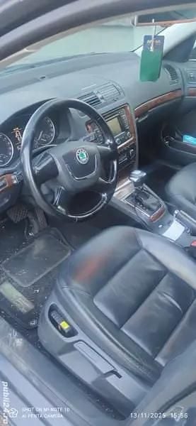 Gri Utilizat 2013 Skoda Octavia Break | 3.500 EUR (Super Preț) - Imagine 1/4