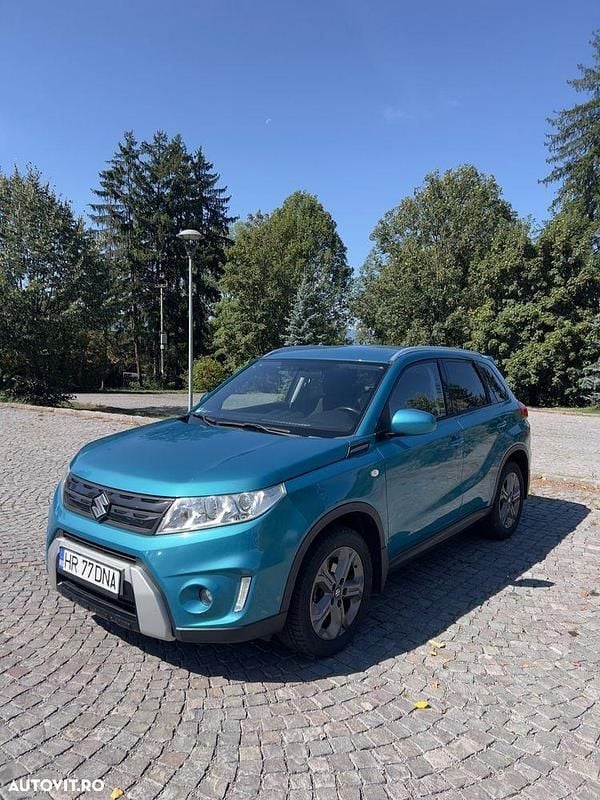 Culoarealbastru Utilizat 2015 Suzuki Vitara SUV | 10.000 EUR (Preț OK) - Imagine 1/4