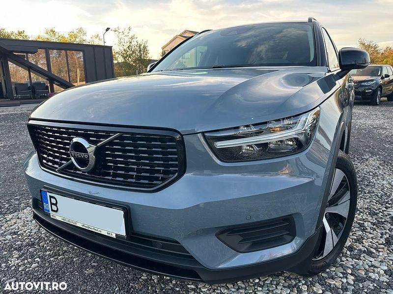 Gri Utilizat 2021 Volvo XC40 Inscription SUV | 20.990 EUR - Imagine 1/4
