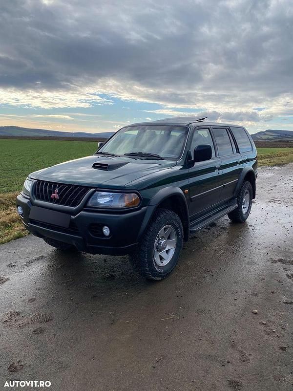 Second-hand Mitsubishi Pajero Sport Intense 115 CP (84 kW) 2002 Culoareverde SUV