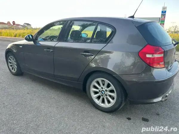 Utilizat 2009 BMW 118 Hatchback | 3.900 EUR (Preț OK) - Imagine 1/4