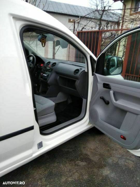 Second-hand VW Caddy 70 CP (51 kW) 2007 Alb Monovolum