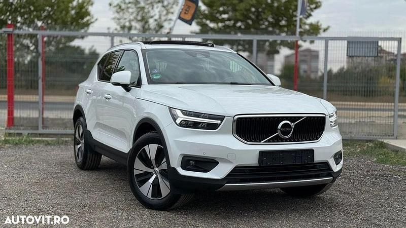Culoarealb Utilizat 2020 Volvo XC40 Momentum SUV | 19.900 EUR (Puțin scump) - Imagine 1/4