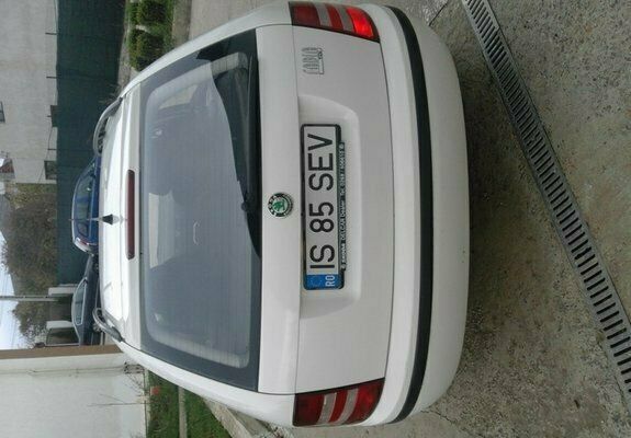 Alb Utilizat 2006 Skoda Fabia Break | 2.200 EUR (Puțin scump) - Imagine 1/4