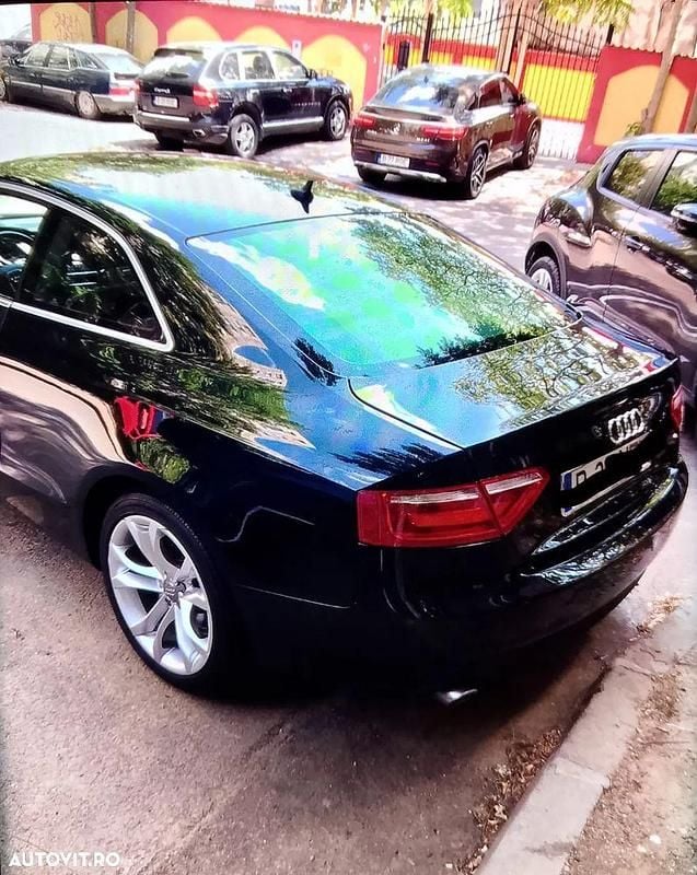 Culoarenegru Utilizat 2009 Audi A5 Coupe | 8.000 EUR (Preț OK) - Imagine 1/4