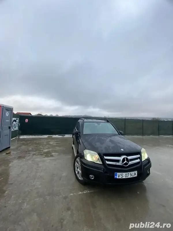Second-hand 2010 Mercedes GLK220 SUV | 6.500 EUR (Preț bun) - Imagine 1/4
