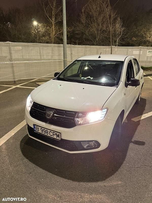 Second-hand Dacia Logan Essentiel 100 CP (73 kW) 2020 Culoarealb Berlinǎ
