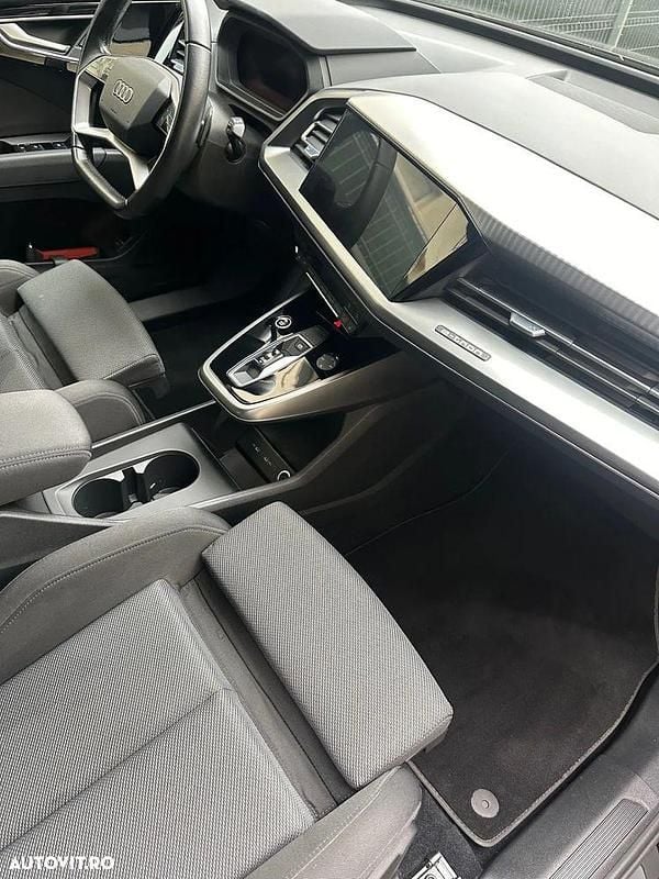 Second-hand Audi Q4 e-tron 150 kW (204 CP) 2022 Culoarenegru SUV