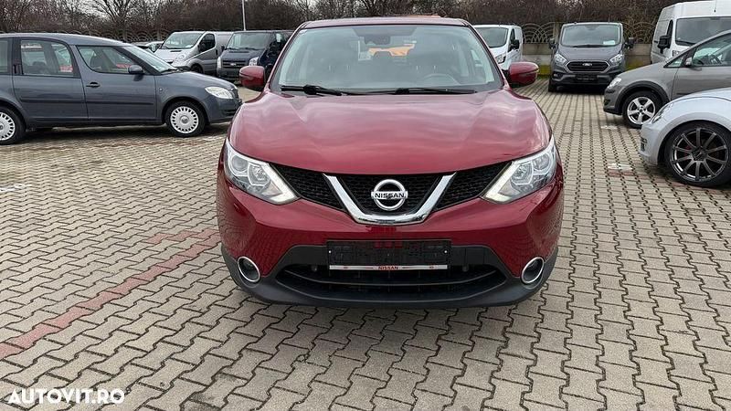 Second-hand Nissan Qashqai N-Connecta 110 CP (80 kW) 2015 Culoarerosu SUV