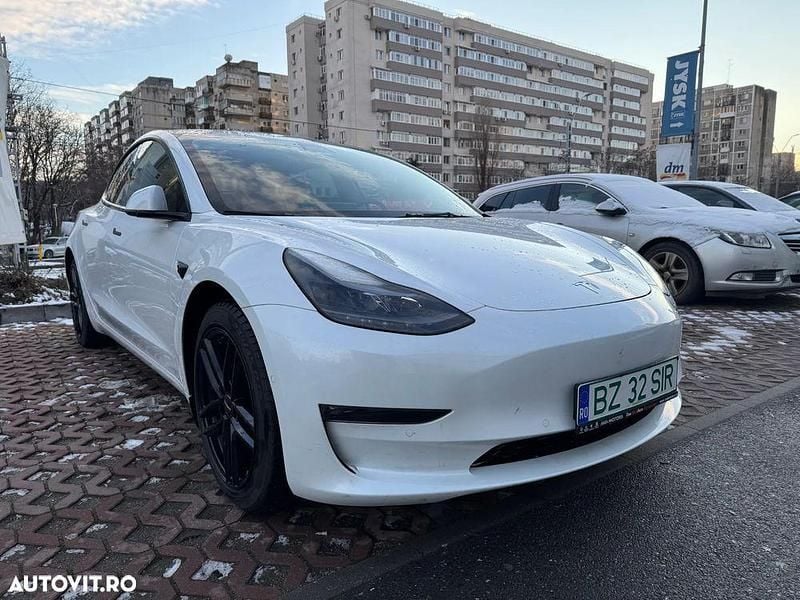 Second-hand Tesla Model 3 366 kW (498 CP) 2022 Culoarealb Berlinǎ