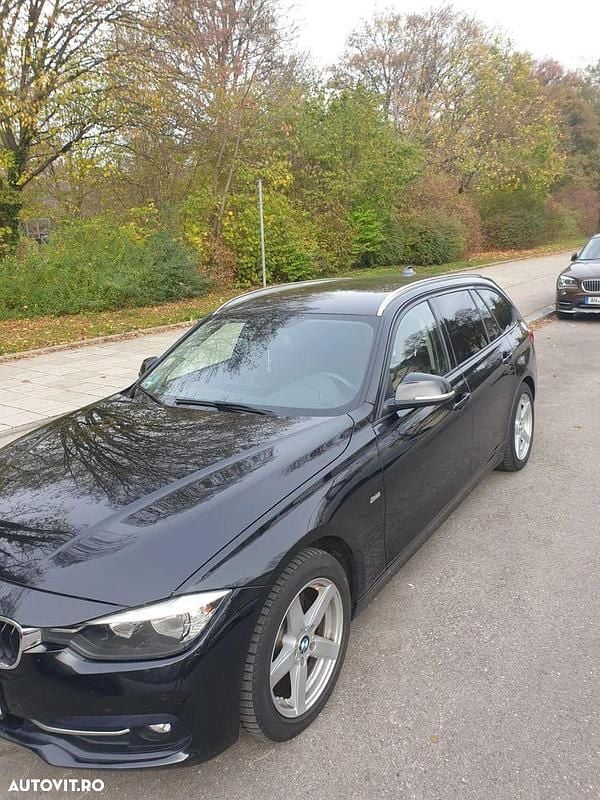 Culoarenegru Utilizat 2015 BMW 320 Sport Line Break | 9.100 EUR (Preț bun) - Imagine 1/4