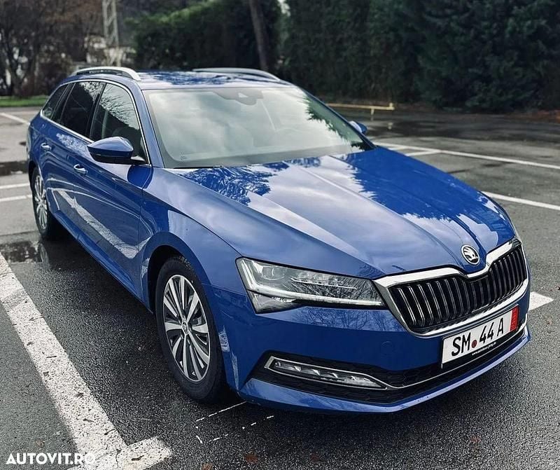 Culoarealbastru Utilizat 2023 Skoda Superb Active Break | 20.850 EUR (Preț OK) - Imagine 1/4