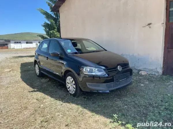 Negru Utilizat 2010 VW Polo Berlinǎ | 5.800 EUR (Preț bun) - Imagine 1/4