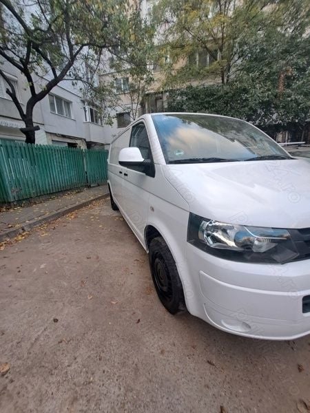 Utilizat 2011 VW T5 Van | 6.800 EUR (Super Preț) - Imagine 1/4