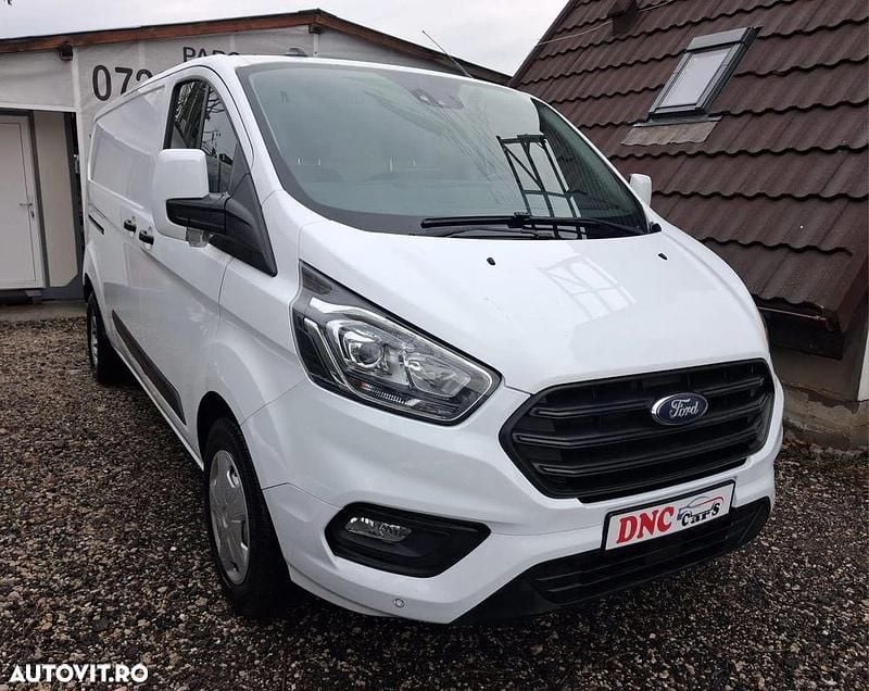 Second-hand Ford Transit Custom 130 CP (95 kW) 2021 Culoarealb Monovolum