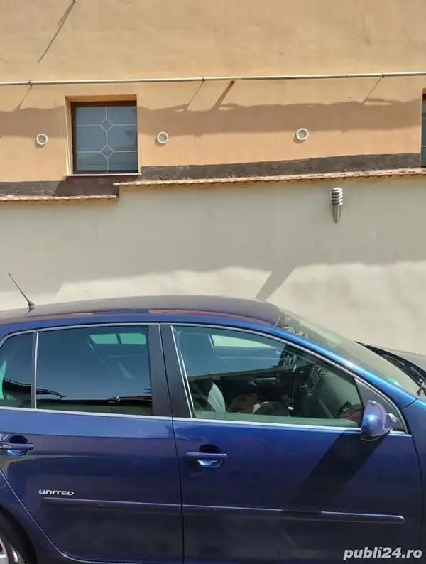 Albastru Utilizat 2009 VW Golf VI United Hatchback | 3.890 EUR (Preț OK) - Imagine 1/4