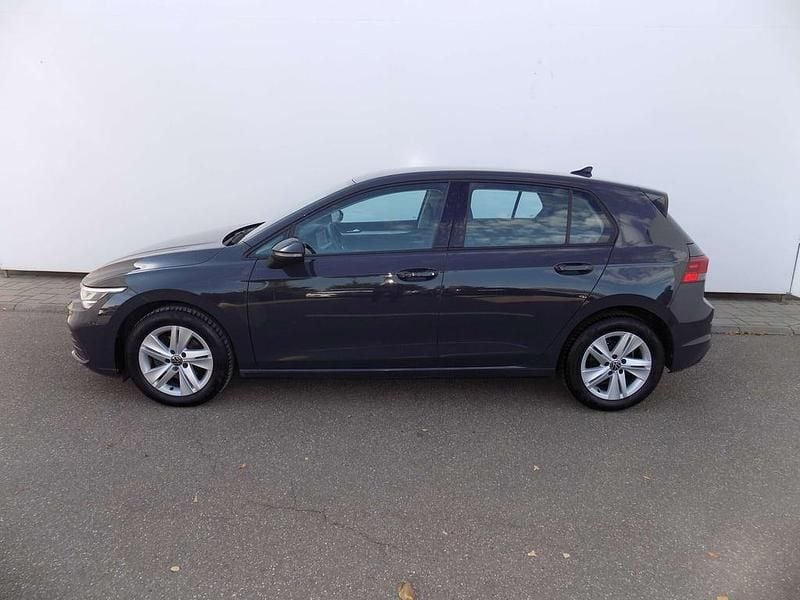 Second-hand VW Golf VIII Life 116 CP (85 kW) 2023 Gri inchisnormal