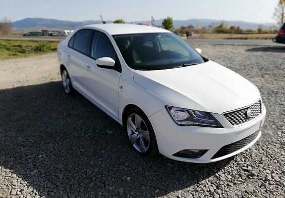 Second-hand Seat Toledo 105 CP (77 kW) 2013 Alb Berlinǎ
