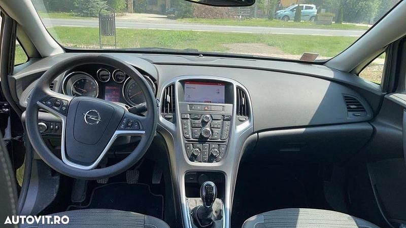 Culoaremaro Utilizat 2017 Opel Astra Cosmo Berlinǎ | 7.800 EUR (Preț OK) - Imagine 1/4
