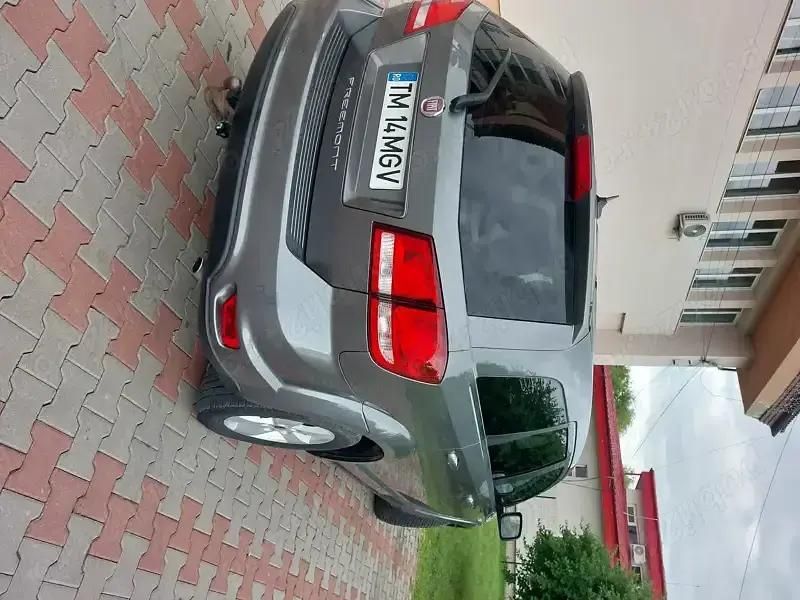 Utilizat 2012 Fiat Freemont SUV | 7.980 EUR - Imagine 1/4
