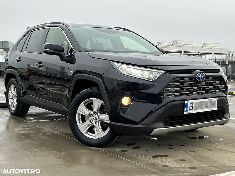Second-hand Toyota RAV4 Hybrid 178 CP (130 kW) 2021 Culoarenegru SUV