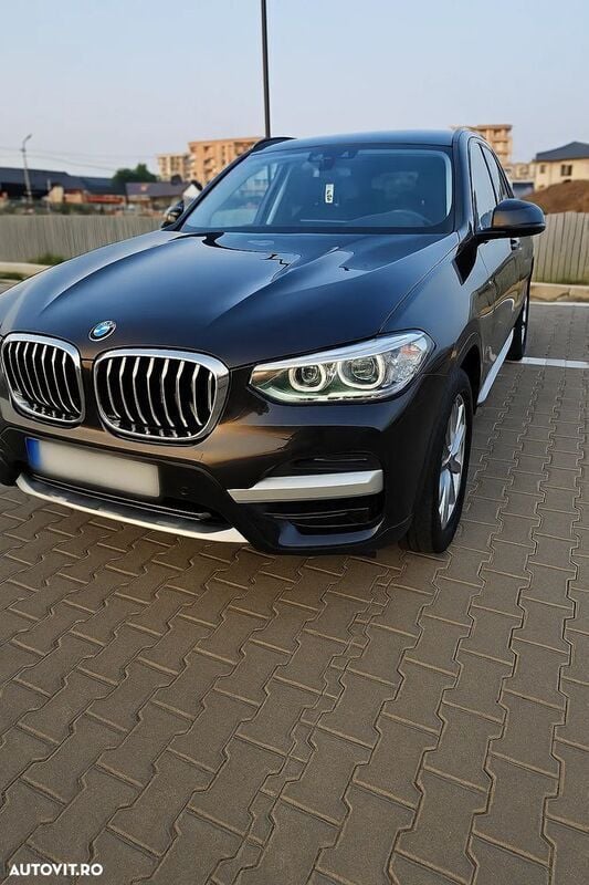 Gri Utilizat 2021 BMW X3 SUV | 29.000 EUR (Super Preț) - Imagine 1/4