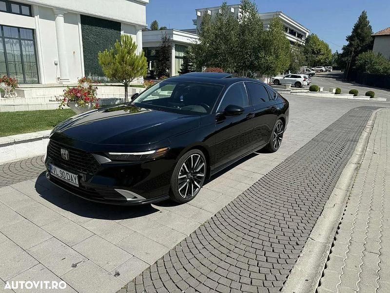 Culoarenegru Utilizat 2024 Honda Accord Berlinǎ | 29.999 EUR - Imagine 1/4