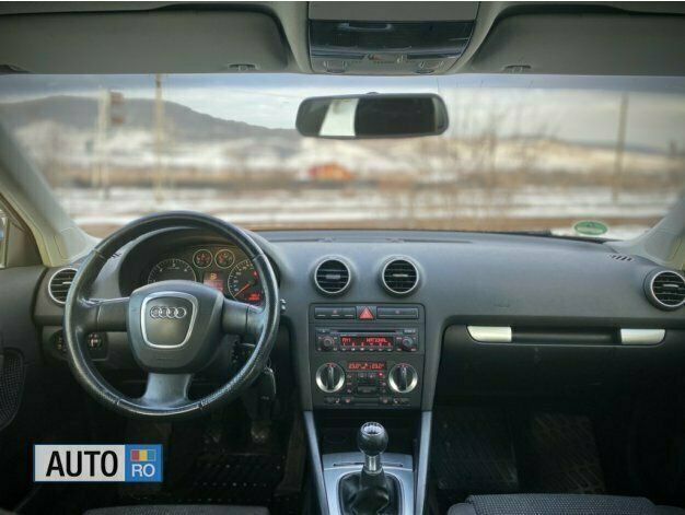 Second-hand Audi A3 Sport 140 CP (102 kW) 2006 Albastru Berlinǎ