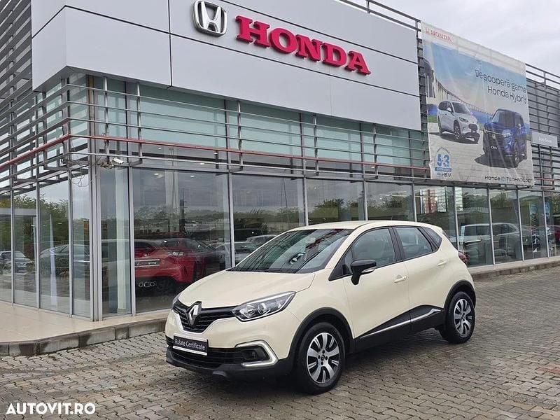 Culoarebej Utilizat 2019 Renault Captur Zen SUV | 11.990 EUR (Preț OK) - Imagine 1/4