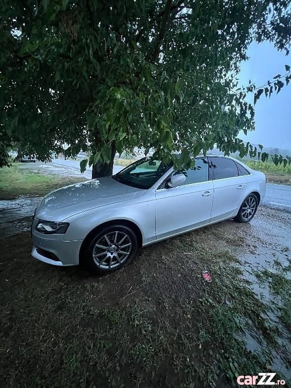 Gri Utilizat 2010 Audi A4 Berlinǎ | 6.600 EUR (Preț OK) - Imagine 1/4