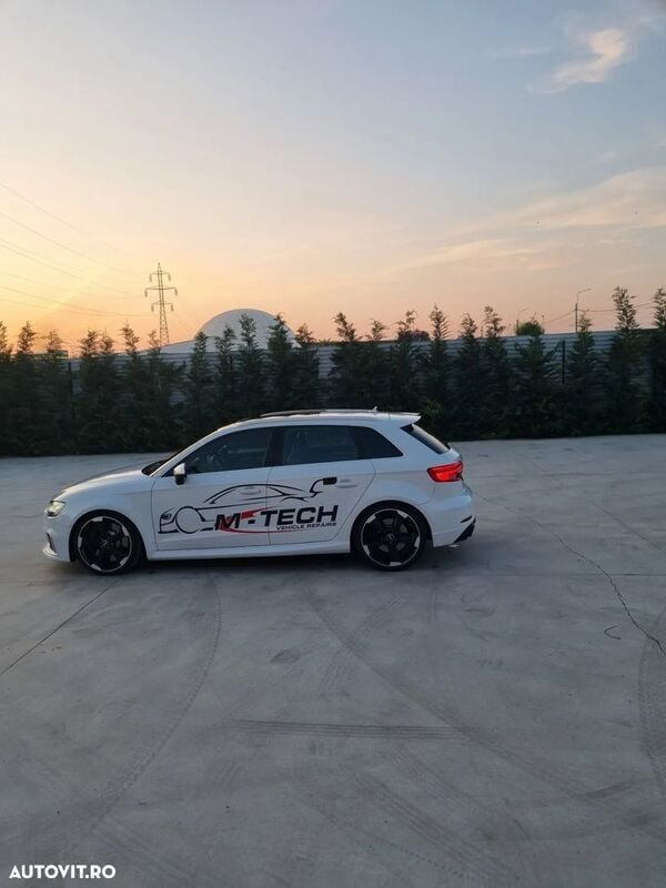 Alb Utilizat 2018 Audi RS3 Hatchback | 45.000 EUR - Imagine 1/4