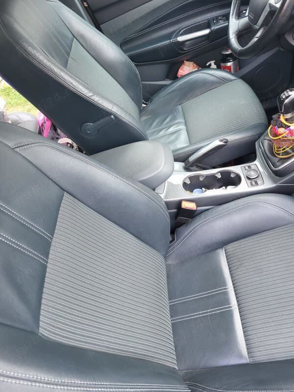 Second-hand Ford Grand C-Max 140 CP (102 kW) 2013 Monovolum