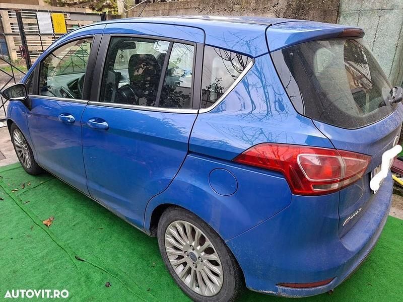 Second-hand Ford B-MAX Titanium 120 CP (88 kW) 2012 Culoarealbastru Monovolum