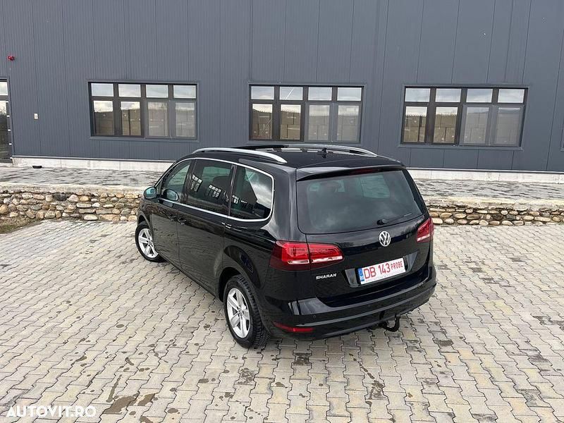 Second-hand VW Sharan Highline 150 CP (110 kW) 2018 Culoarenegru Monovolum