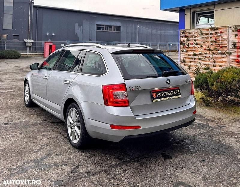Second-hand Skoda Octavia Ambition 116 CP (85 kW) 2016 Culoareargint Hatchback