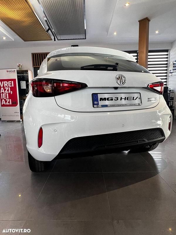 Nouă MG MG3 194 CP (142 kW) 2025 Culoarealb Hatchback