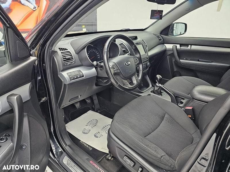 Second-hand Kia Sorento Attract 197 CP (144 kW) 2014 Culoarenegru SUV