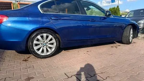 Second-hand BMW 318 160 CP (117 kW) 2018 Berlinǎ