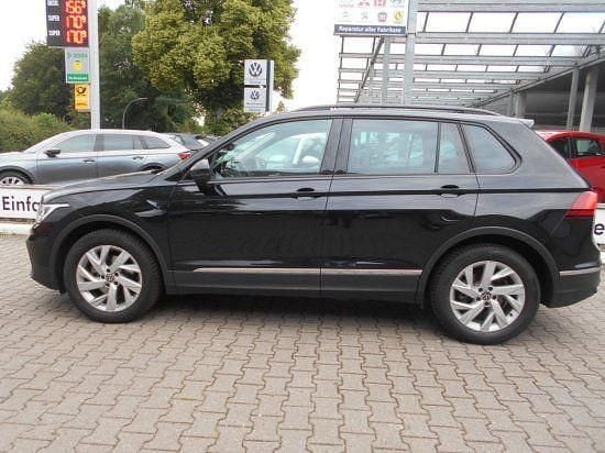 Utilizat 2021 VW Tiguan Life SUV | 26.318 EUR (Puțin scump) - Imagine 1/1