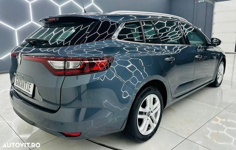 Second-hand Renault Mégane GrandTour Business 115 CP (84 kW) 2019 Culoarealbastru Break