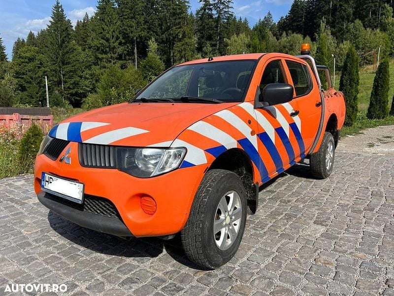 Culoareportocaliu Utilizat 2009 Mitsubishi L200 Invite Pickup | 8.900 EUR (Preț bun) - Imagine 1/4