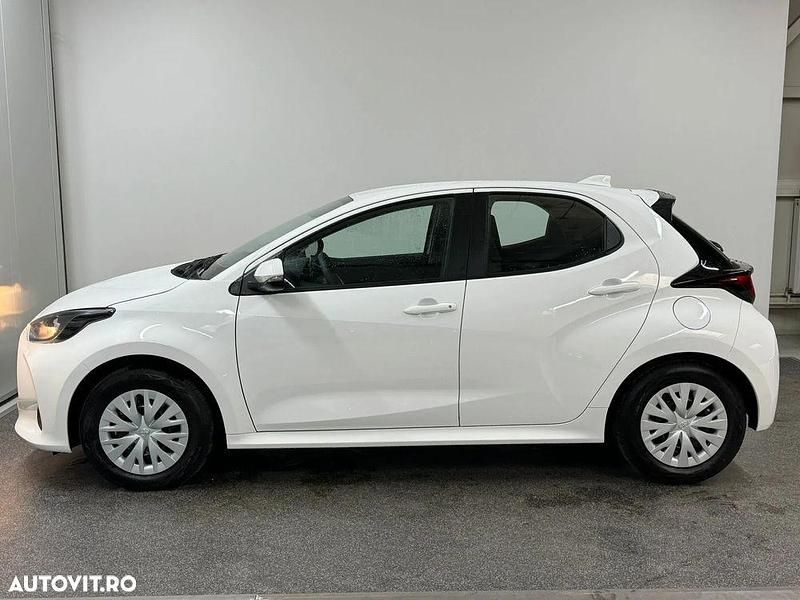 Second-hand Toyota Yaris Hybrid 92 CP (67 kW) 2023 Culoarealb