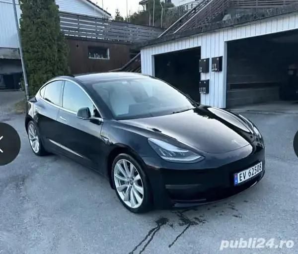 Utilizat 2019 Tesla Model 3 Berlinǎ | 24.000 EUR (Preț bun) - Imagine 1/4
