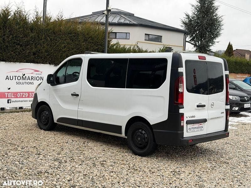 Second-hand Opel Vivaro 115 CP (84 kW) 2015 Culoarealb Monovolum